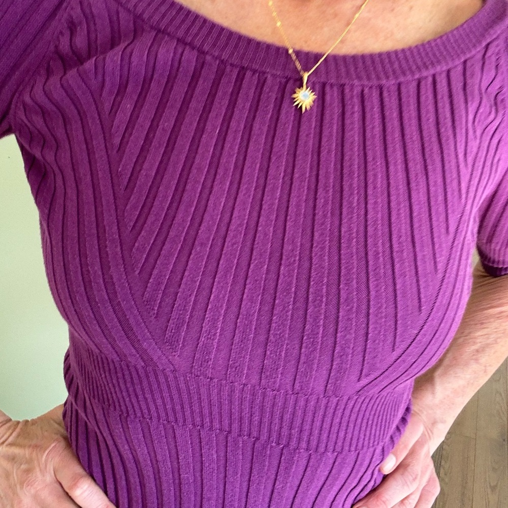 Athleta crew neck top